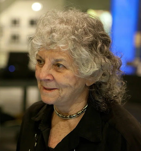 Portrait of Ada Yonath