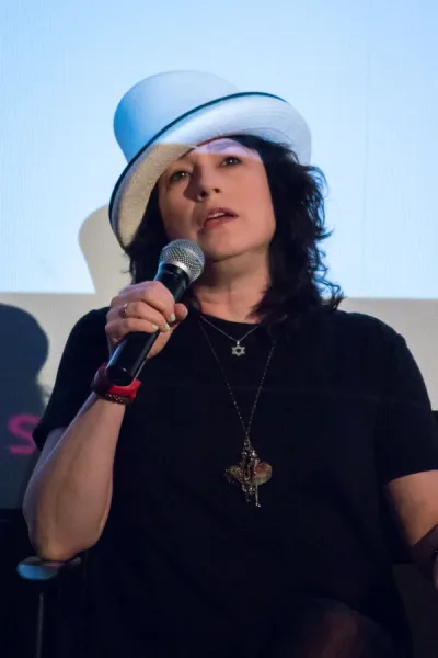 Portrait of Amy Sherman-Palladino
