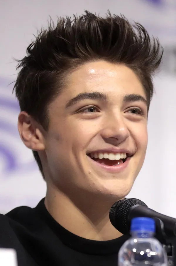 Portrait of Asher Angel