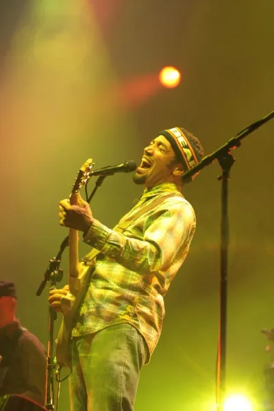 Portrait of Ben Harper
