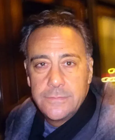 Portrait of Brad Garrett