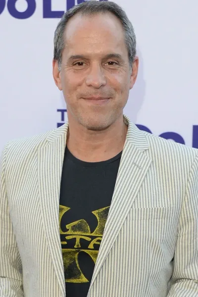Portrait of Brian Robbins