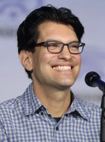 Portrait of Dan Mintz