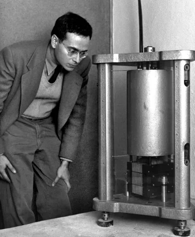 Portrait of Frank Press
