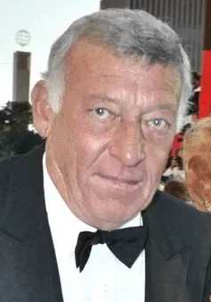 Portrait of Gary Morton