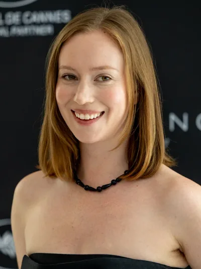 Portrait of Hannah Einbinder
