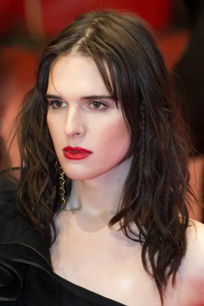 Portrait of Hari Nef