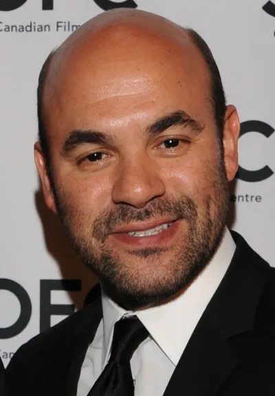 Portrait of Ian Gomez