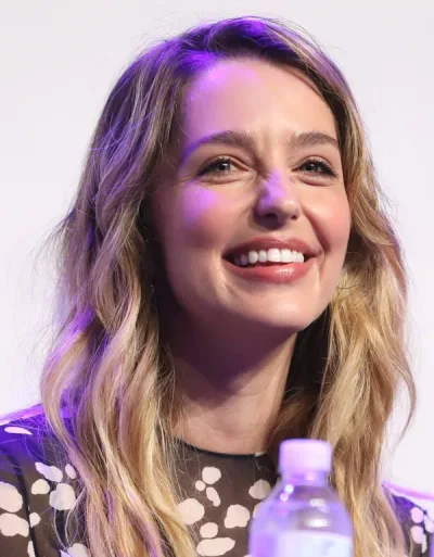 Portrait of Jessica Rothe