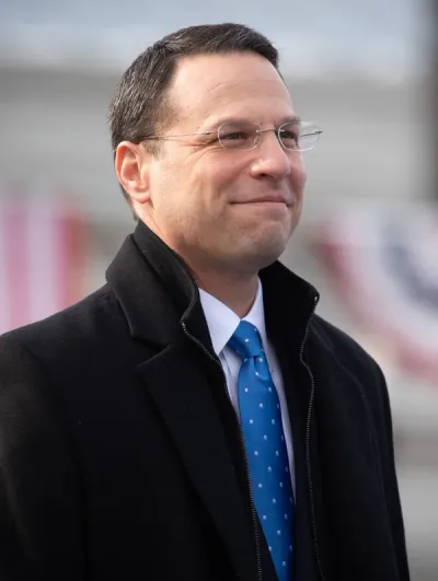 Portrait of Josh Shapiro