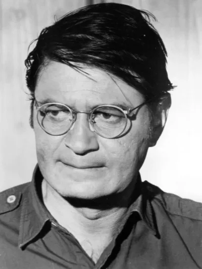 Portrait of Larry Storch