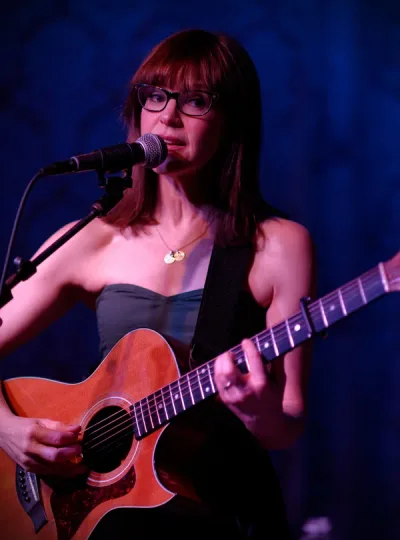 Portrait of Lisa Loeb