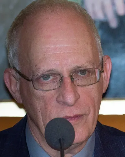 Portrait of Oliver Hart (economist)