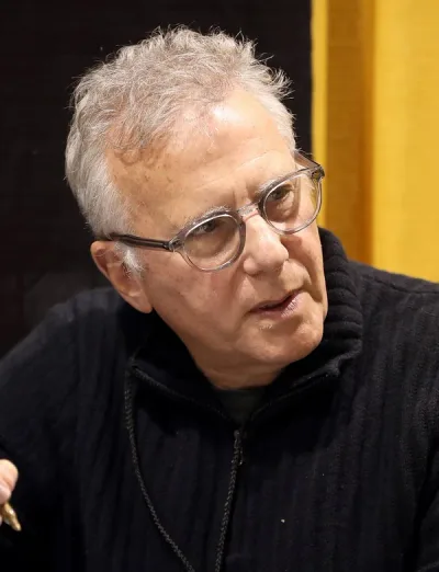 Portrait of Paul Reiser