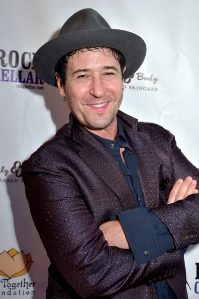 Portrait of Rob Morrow