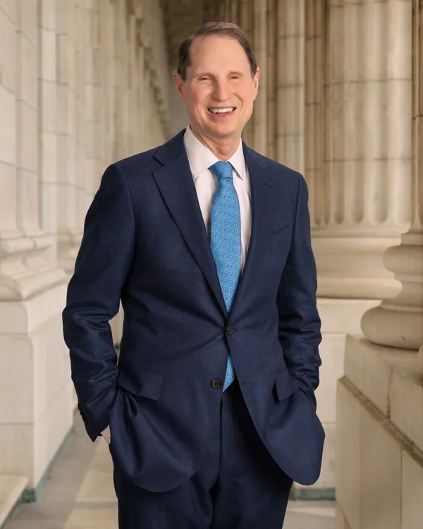 Portrait of Ron Wyden