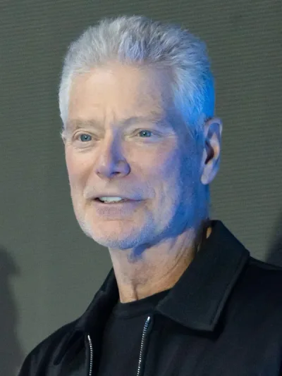 Portrait of Stephen Lang