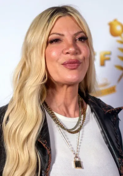 Portrait of Tori Spelling